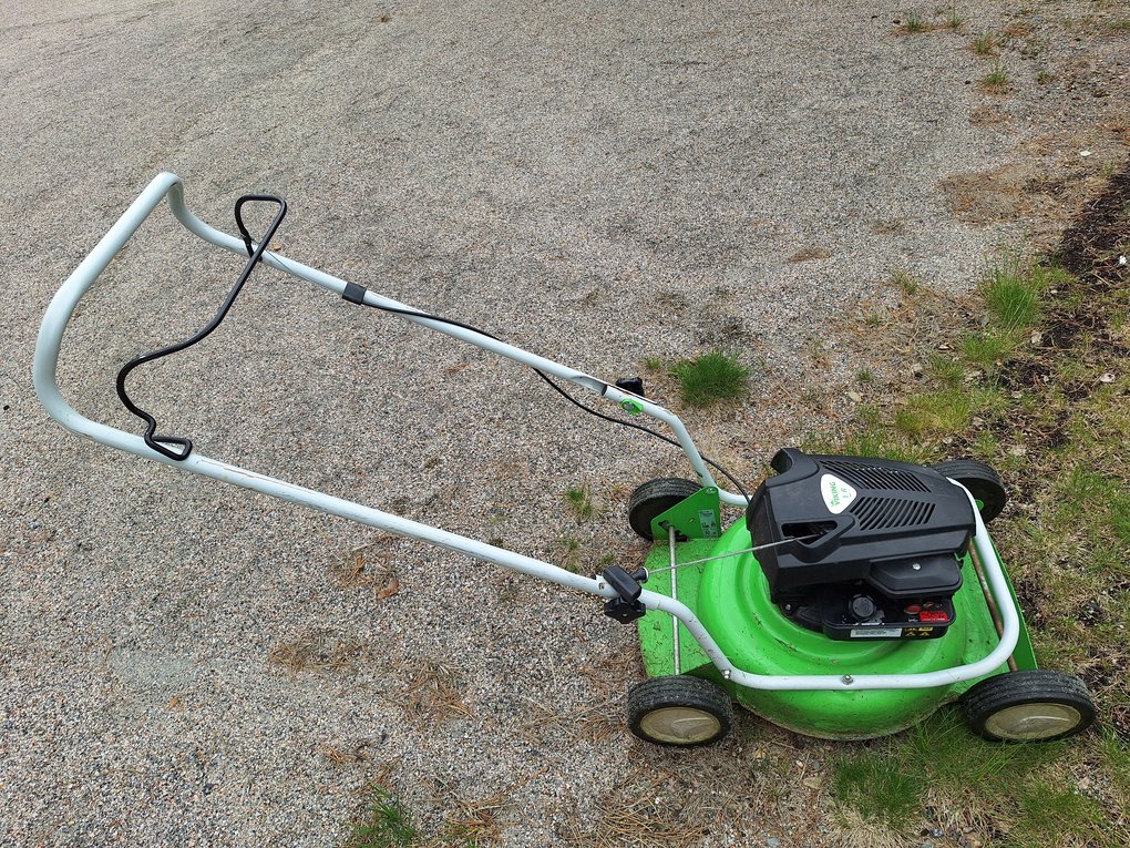 ruohonleikkuri.jpeg